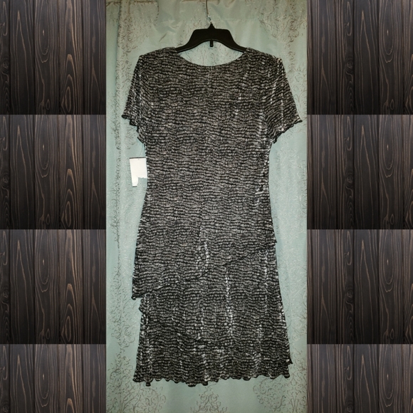 Black layered sheath Dress - Picture 2 of 2